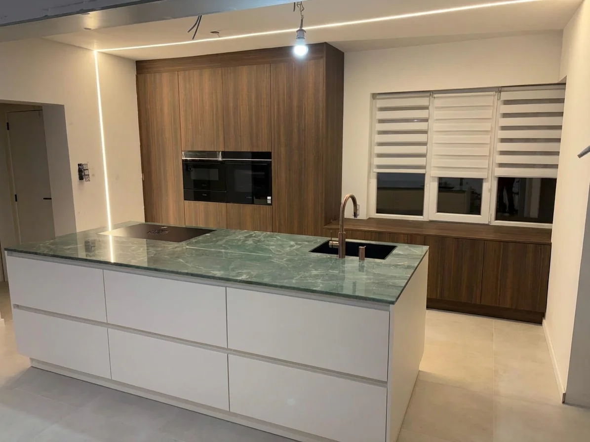 Moderne Keuken met Eiland